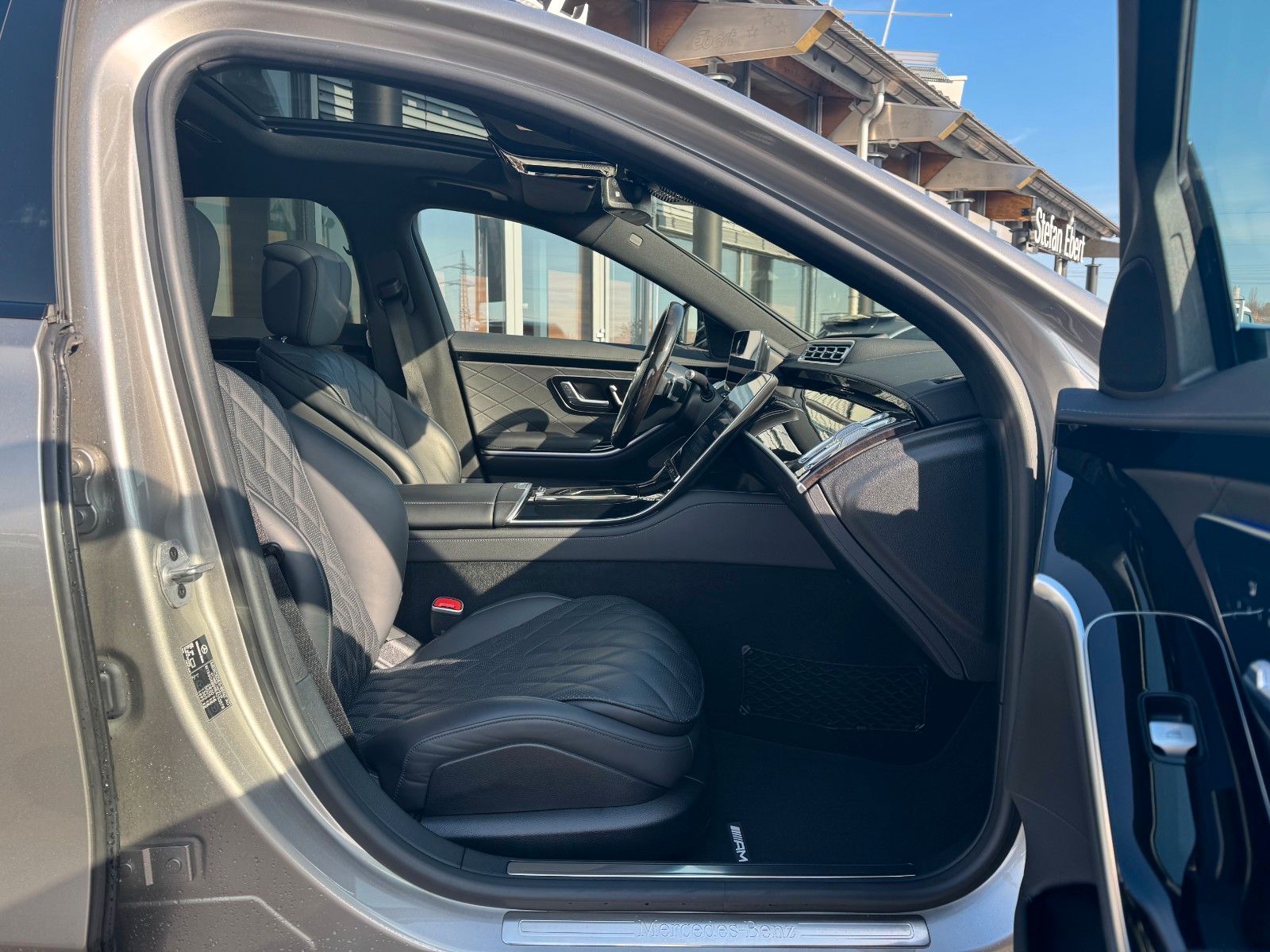 Fahrzeugabbildung Mercedes-Benz S 450 4M L AMG+Pano+3D+Digital+Burm+HUD+TV+AirM