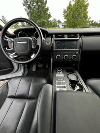 Bild 7 Land Rover Discovery 5 SE TD6 3,0-V6 Scheckheft, 7-Sitzer