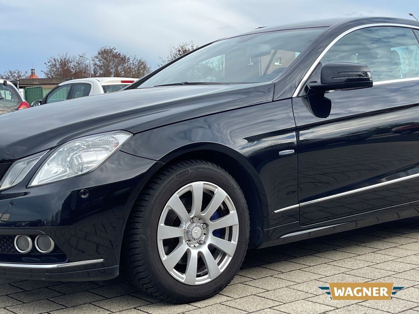 Fahrzeugabbildung Mercedes-Benz E 250 Coupe CGI BlueEfficiency Automatik