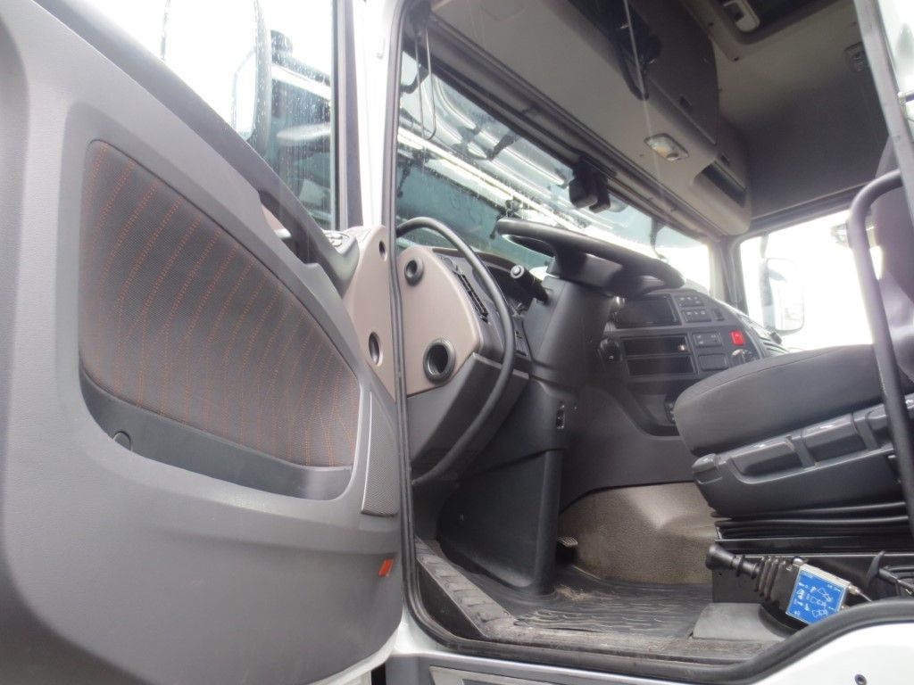 Fahrzeugabbildung DAF FT XF 480 SC