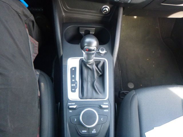 Fahrzeugabbildung Audi Q2 30 TDI >AUT/AHK /NAVI/TEMP/Einparkhilfe<