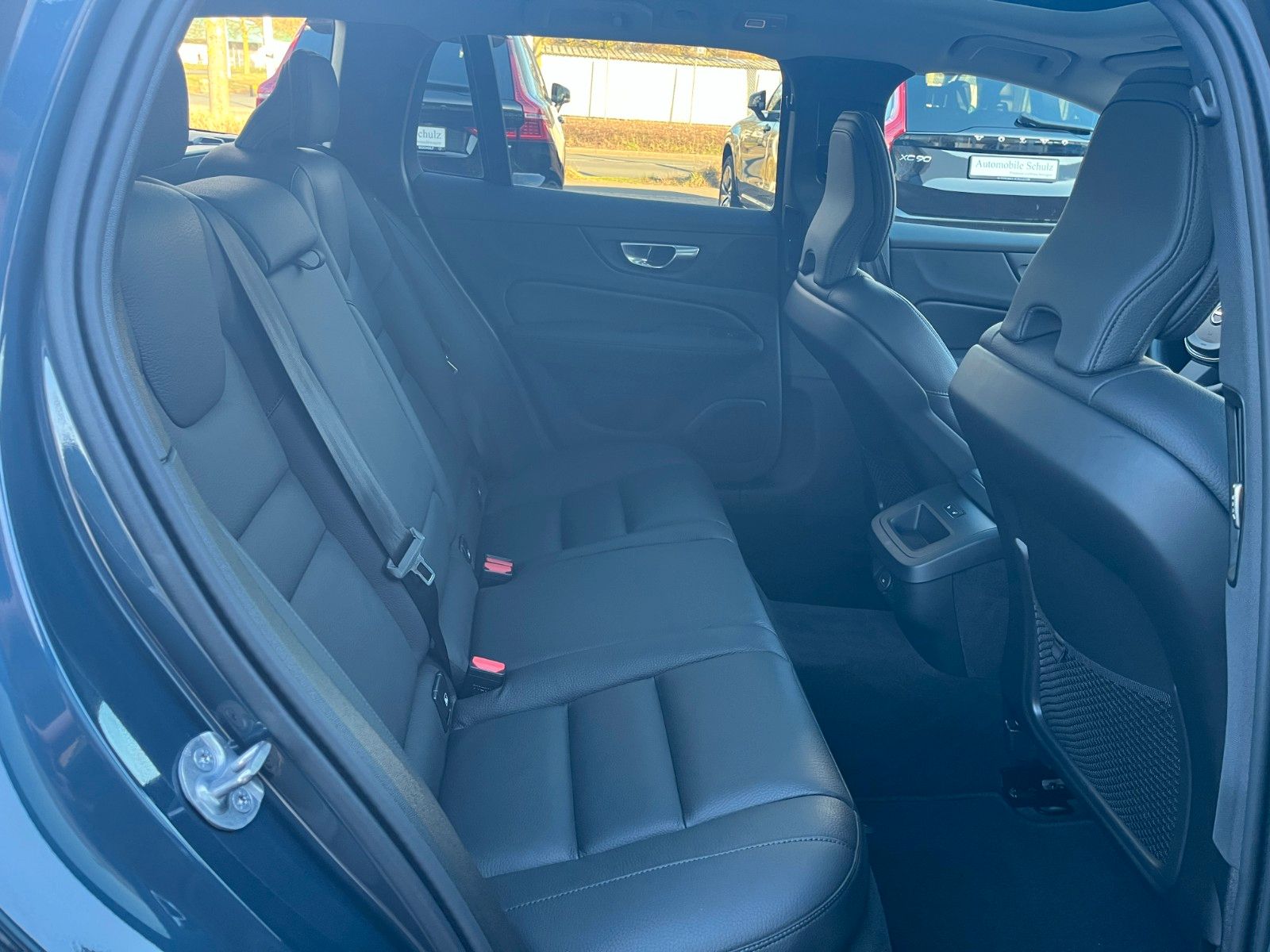 Volvo V60 B4 DCT Plus Dark foto 24