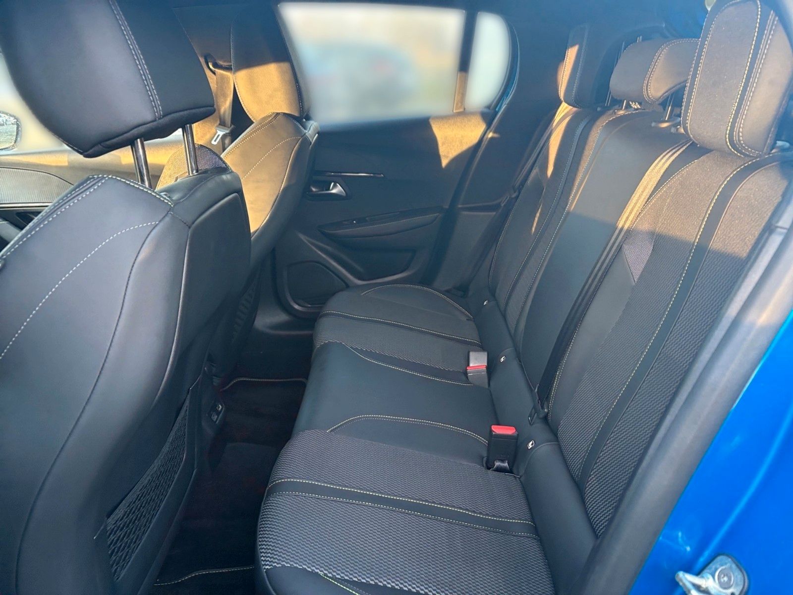 Fahrzeugabbildung Peugeot 208 GT