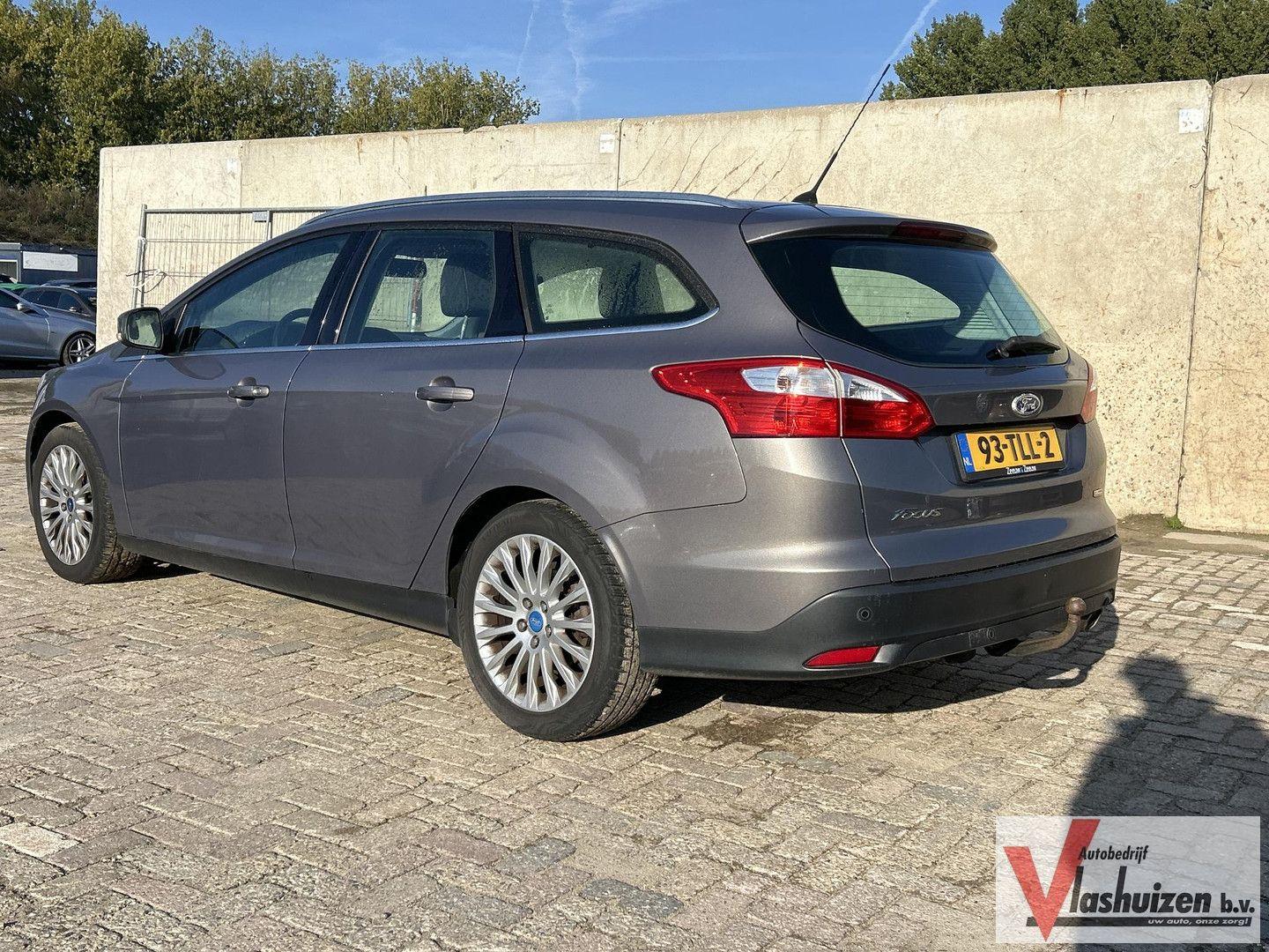 Ford Focus 2012 — photo 6
