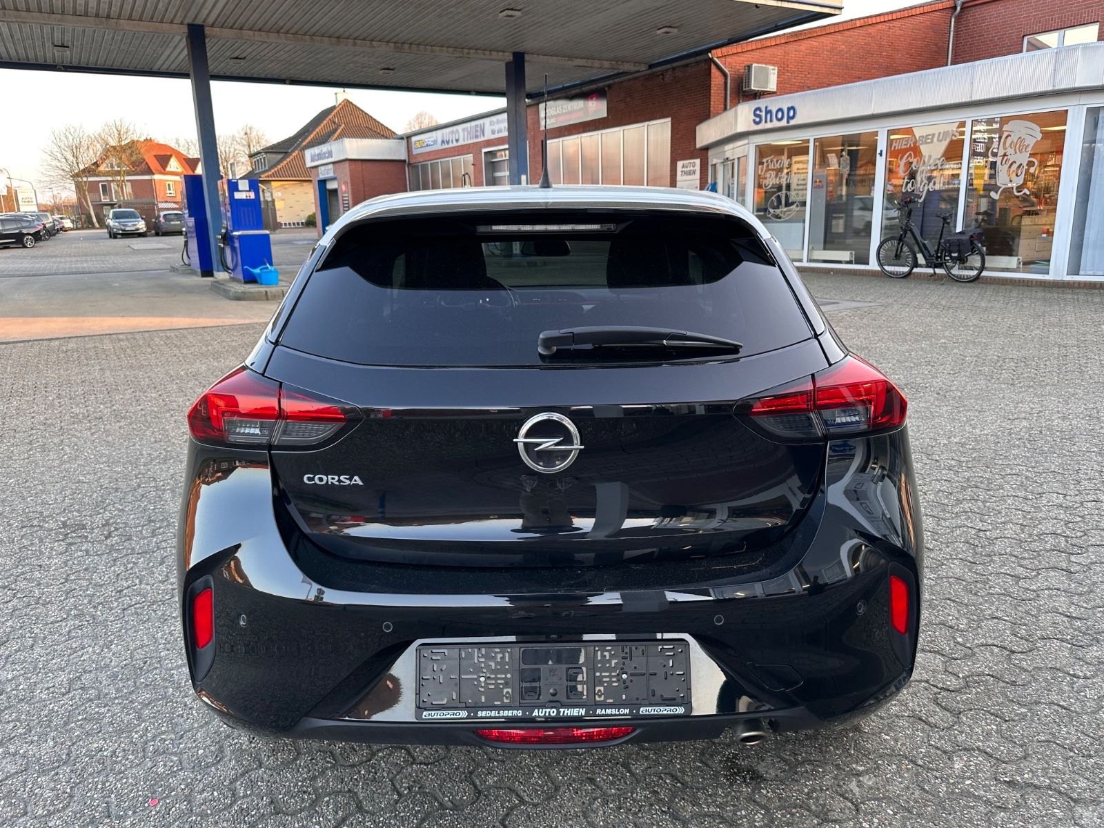 Fahrzeugabbildung Opel Corsa 1.2 Turbo GS Line LED/Kamera/GJR/GRA/SHZG