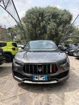 Maserati Levante V6 Diesel AWD - Maserati Levante Kombi Gebrauchtwagen