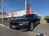 BMW 750 i xDrive Design Pure Excellence FINANZIERUNG - BMW 7er Reihe in Frankfurt (Main)