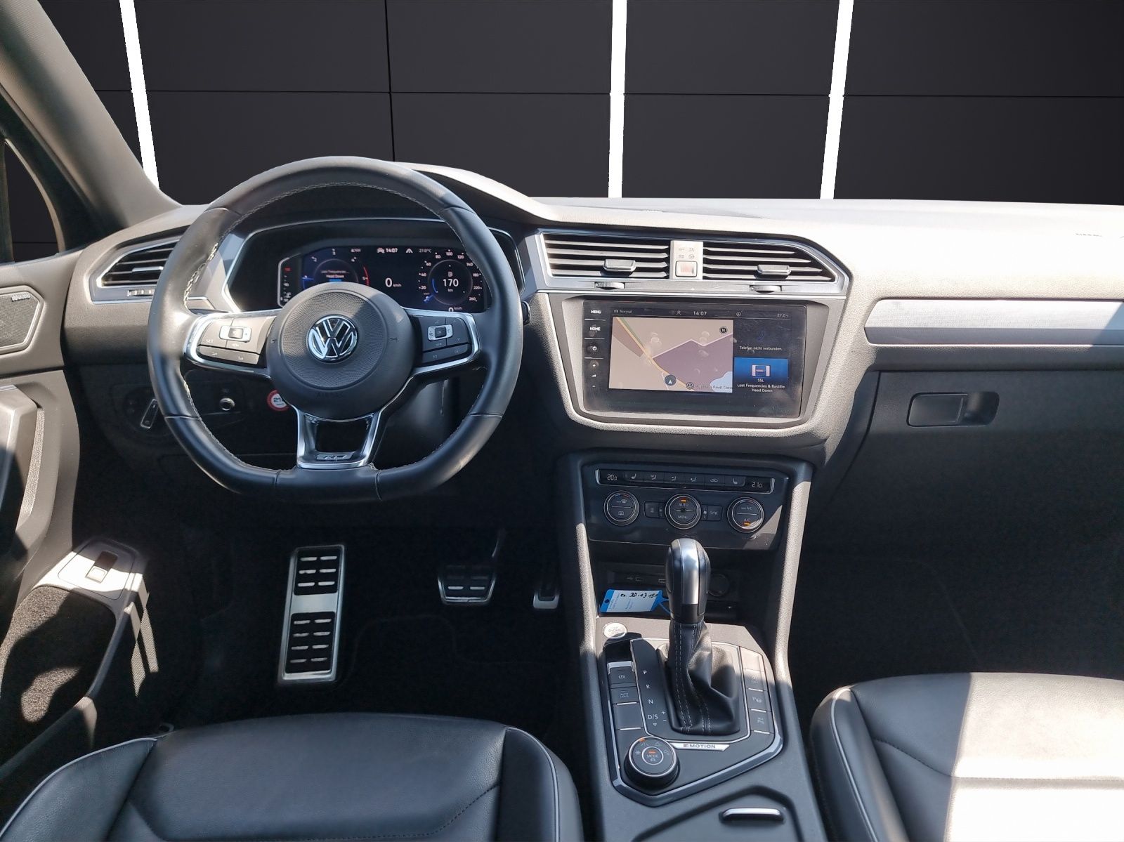 Fahrzeugabbildung Volkswagen Tiguan Allspace Highline 4M TDI DSG LED ACC 19"