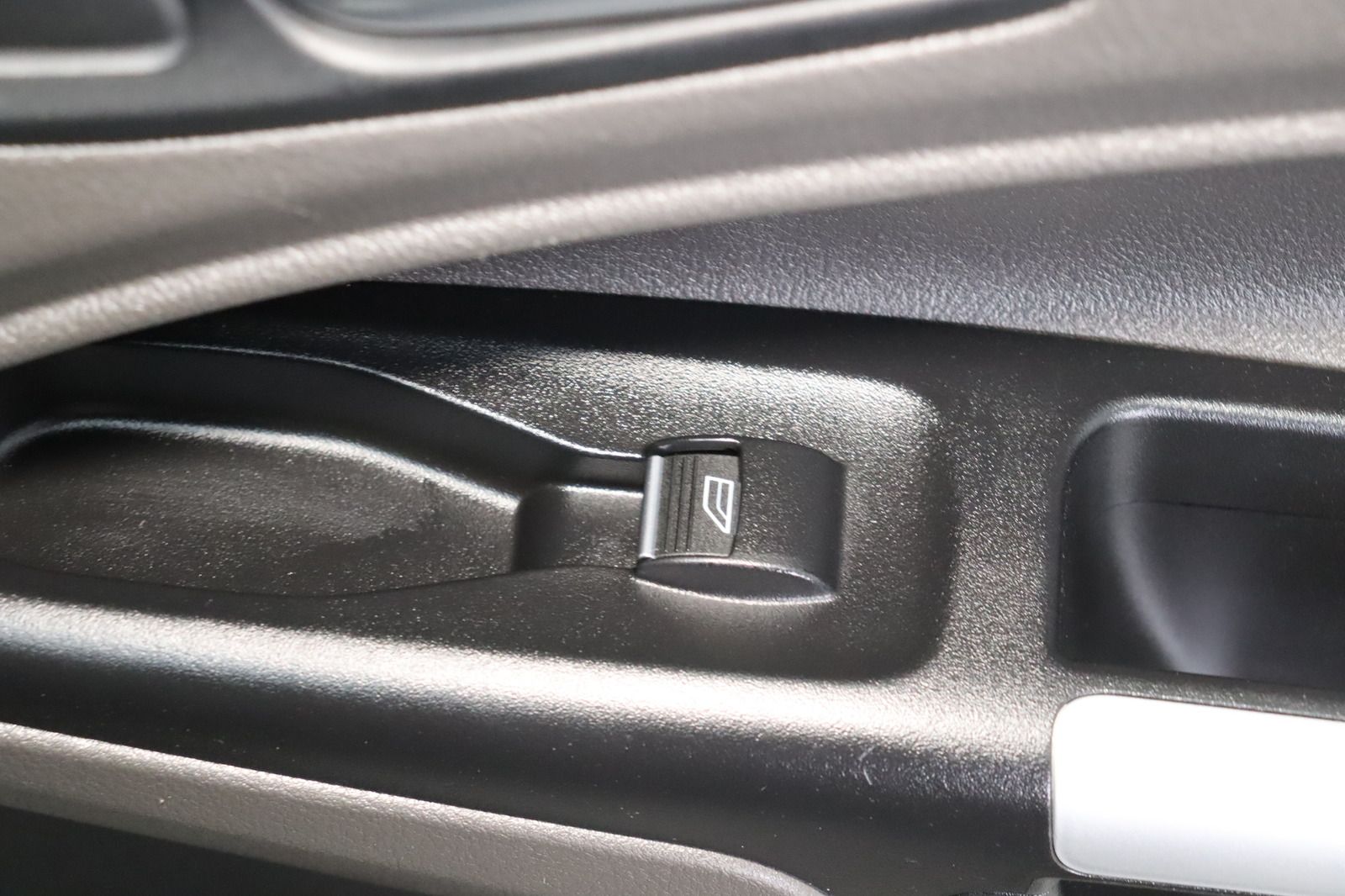 Fahrzeugabbildung Ford Grand Tourneo Connect 1.5 ECOBLUE Titanium