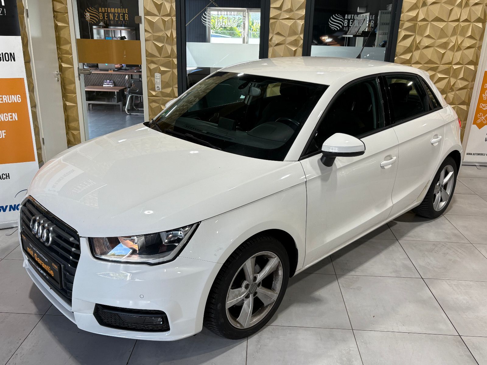 Fahrzeugabbildung Audi A1 Sportback design/S-TRONIC/PDC/NAVI/SHZ/KLIMA
