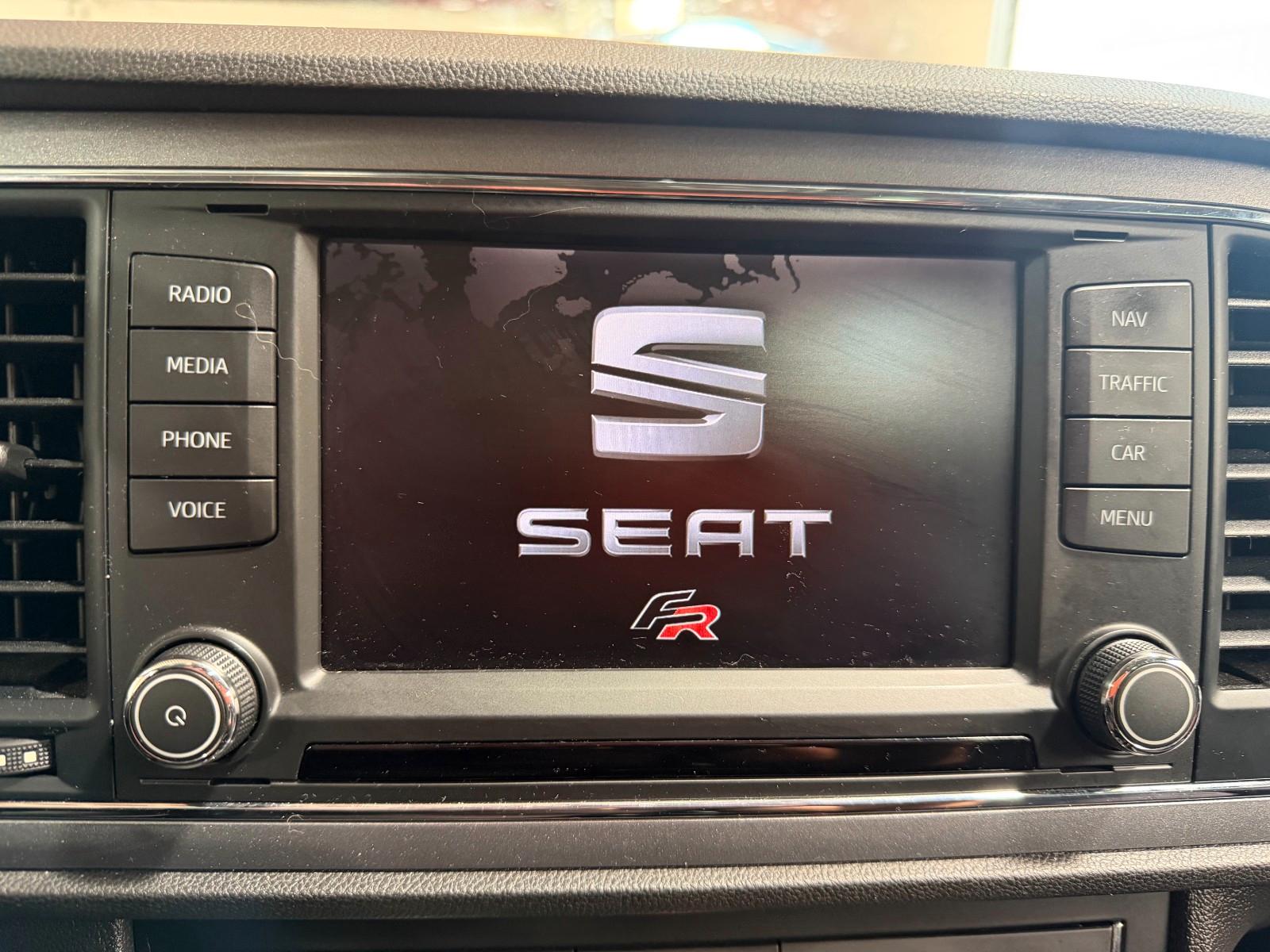 Seat Leon ST FR DSG Panorama PDC Navi