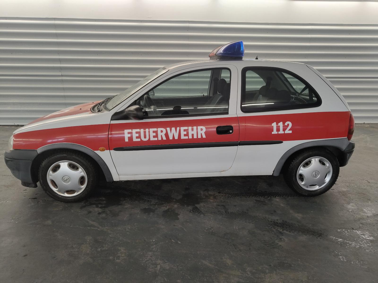 Opel Corsa 1.2 16V Feuerwehr 38000 km 1. Hand tatüta