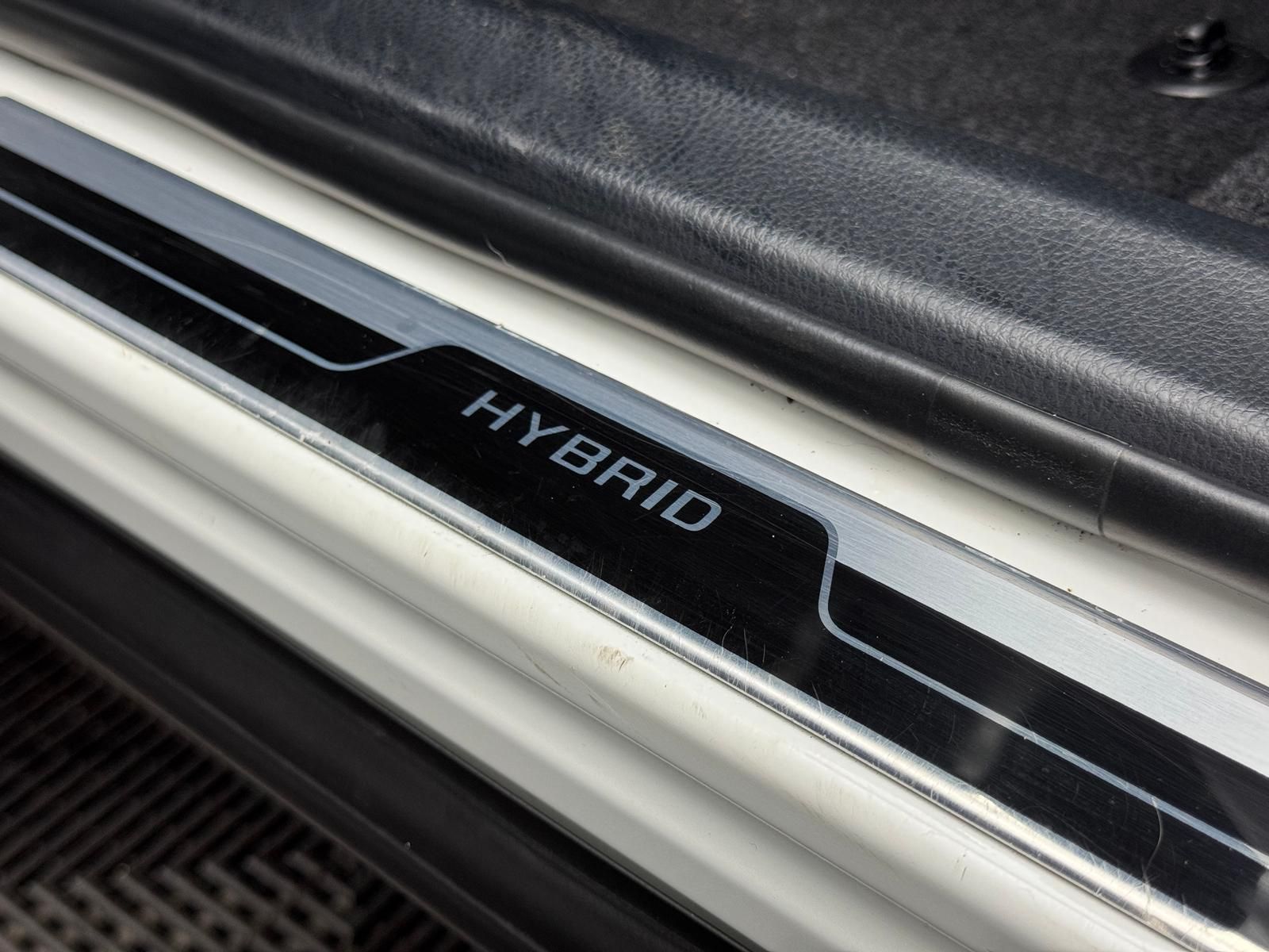 Fahrzeugabbildung Toyota RAV 4 2.5 EXECUTIVE/STANDHZ/RCAM/KEY/LED/DAB/RSA