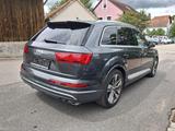 Audi SQ7 4.0 TDI Quattro 7-SITZE+PANO+MATRIX+AHK+360° - graue Audi SQ7