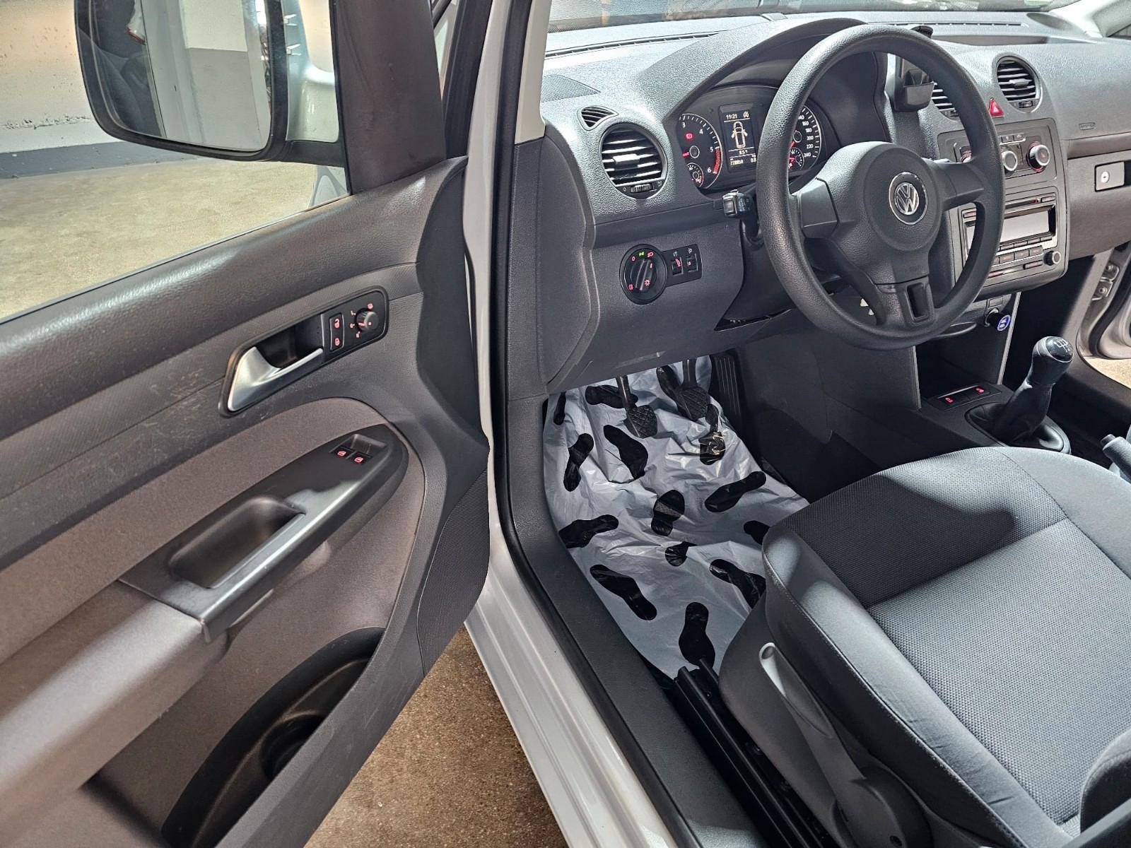 Volkswagen Caddy TÜV Kundendienste ZR neu