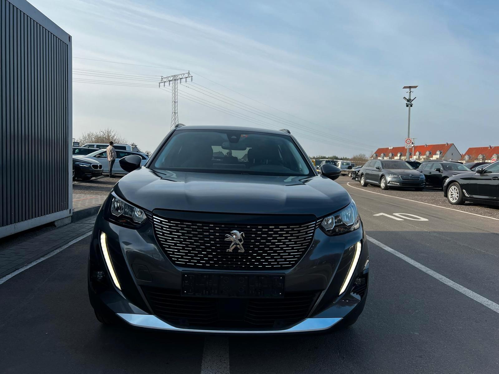 Peugeot 2008 PureTech 130 EAT8 Allure Pack