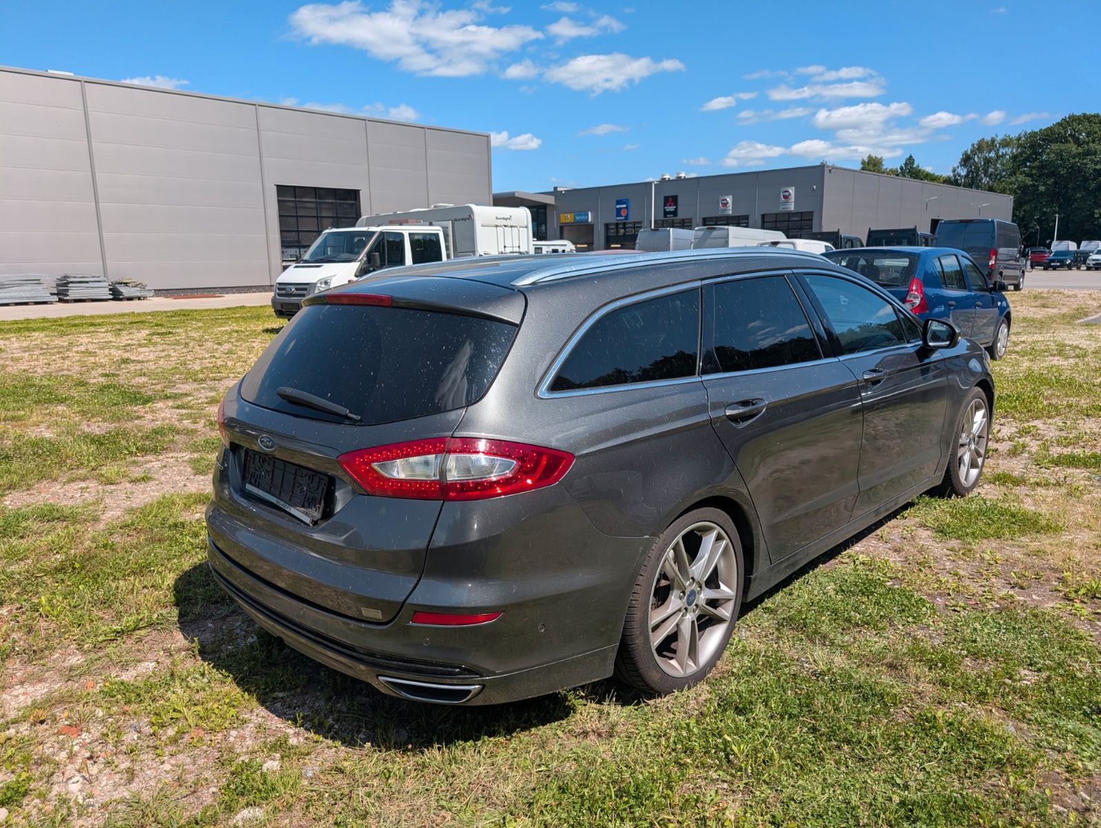 Fahrzeugabbildung Ford Mondeo Turnier 2.0 Titanium