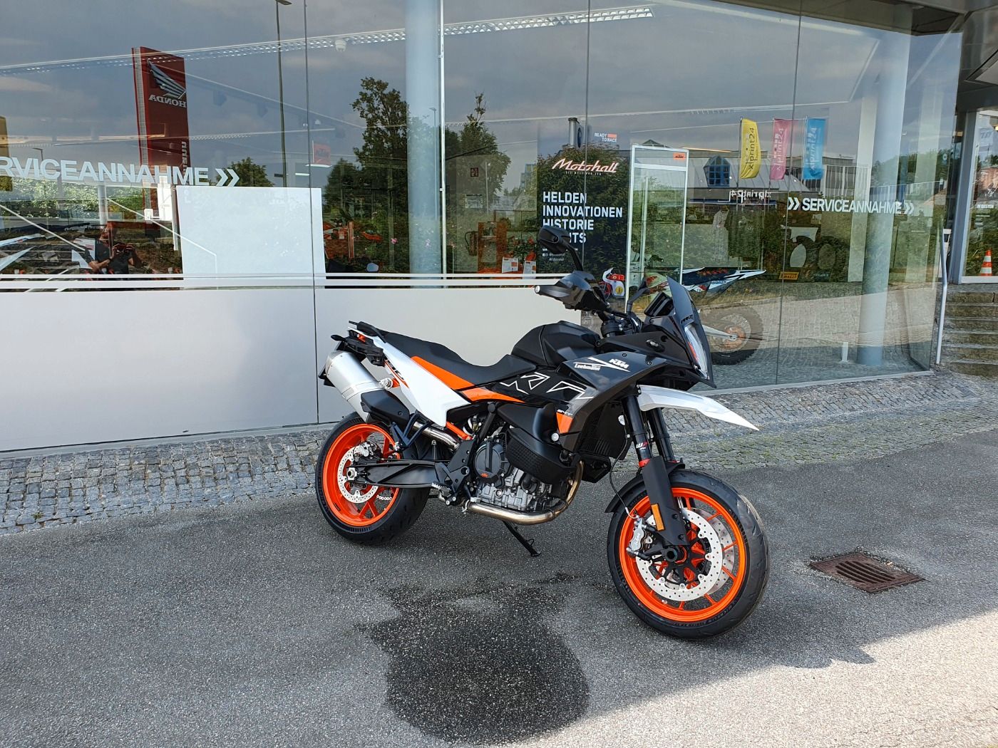 Fahrzeugabbildung KTM 890 SMT Modell 2023