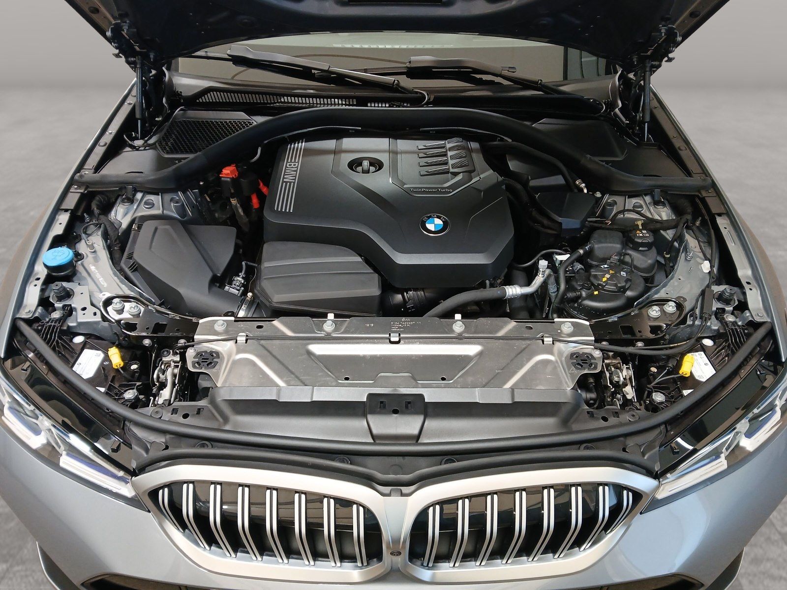 BMW 330 - Bild 13