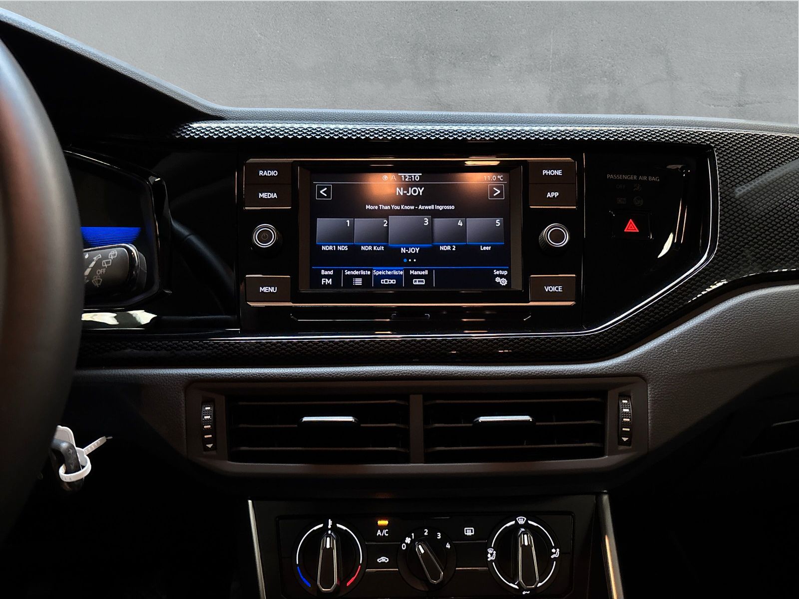 Fahrzeugabbildung Volkswagen Polo 1.0 TSI Life LED PDC AppConnect