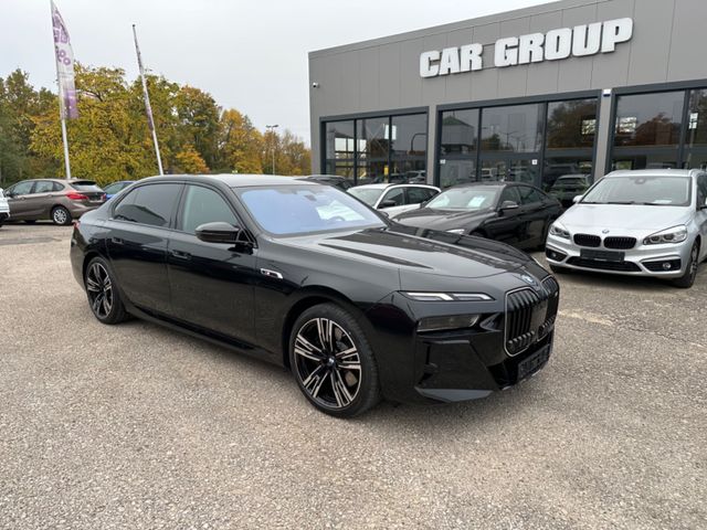 BMW M760e *Fond Enter*TV*Aut.Tür*Massage*AutobAssist