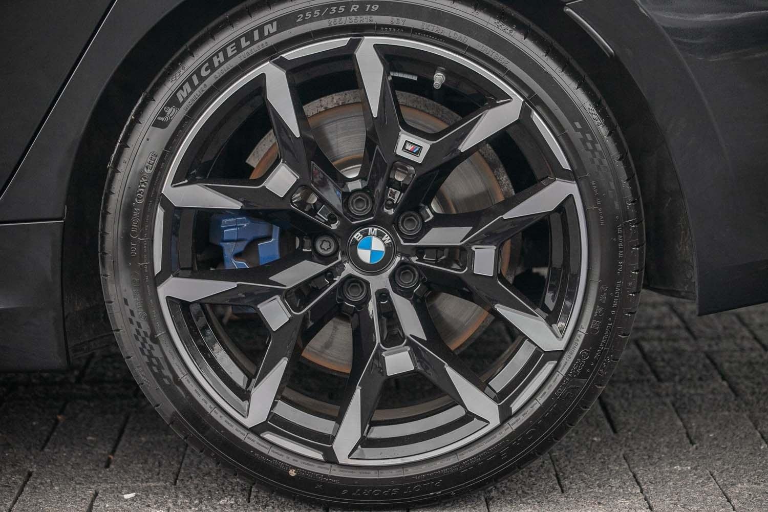 BMW M340i xDrive Touring Pano HeadUp adLED HiFi RfKa