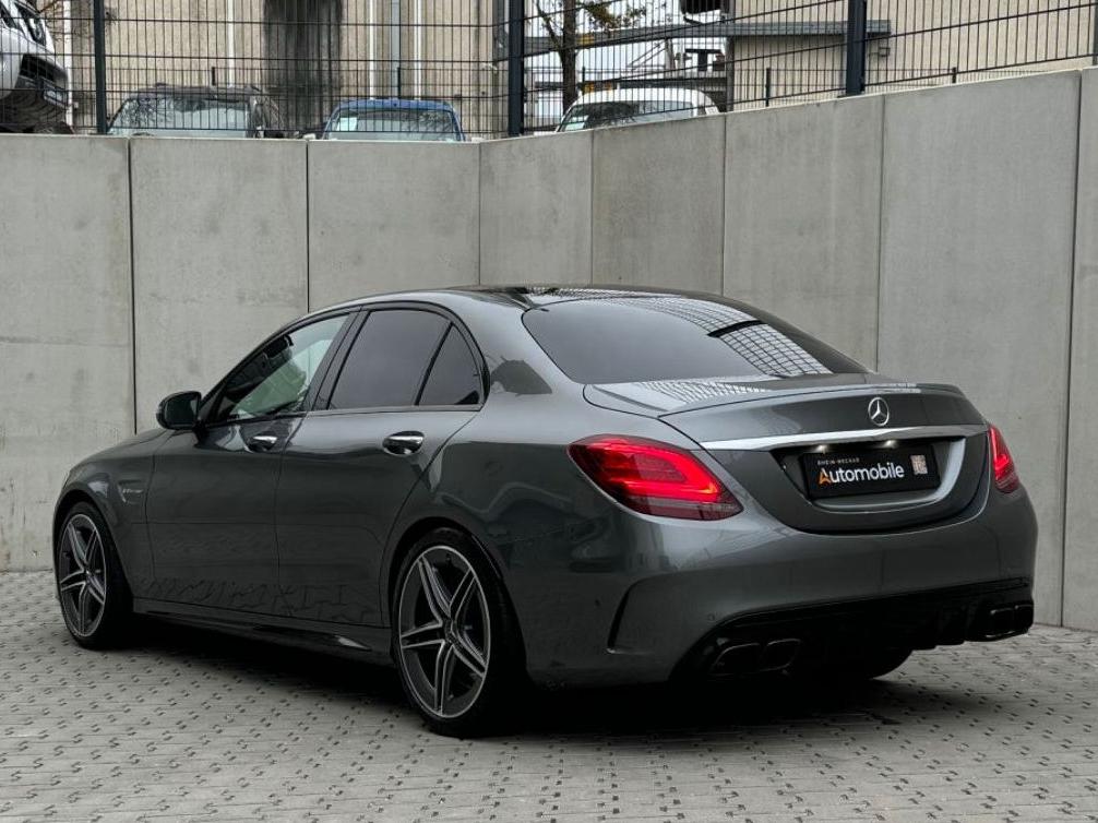 Mercedes-Benz C 63 AMG