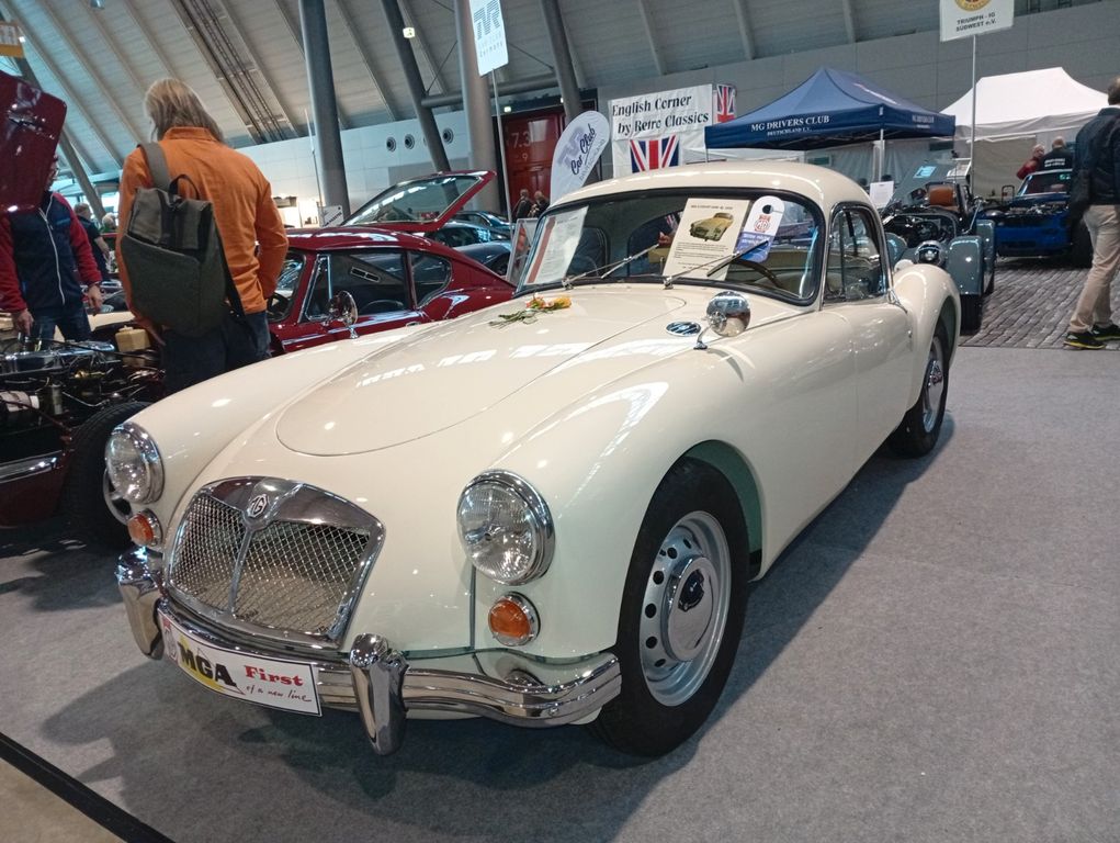 MG MGA