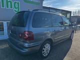 Volkswagen Sharan Sportline 2.0 TDI 7Sitze+AHK+6Gang+ - Volkswagen Sharan: Sportline
