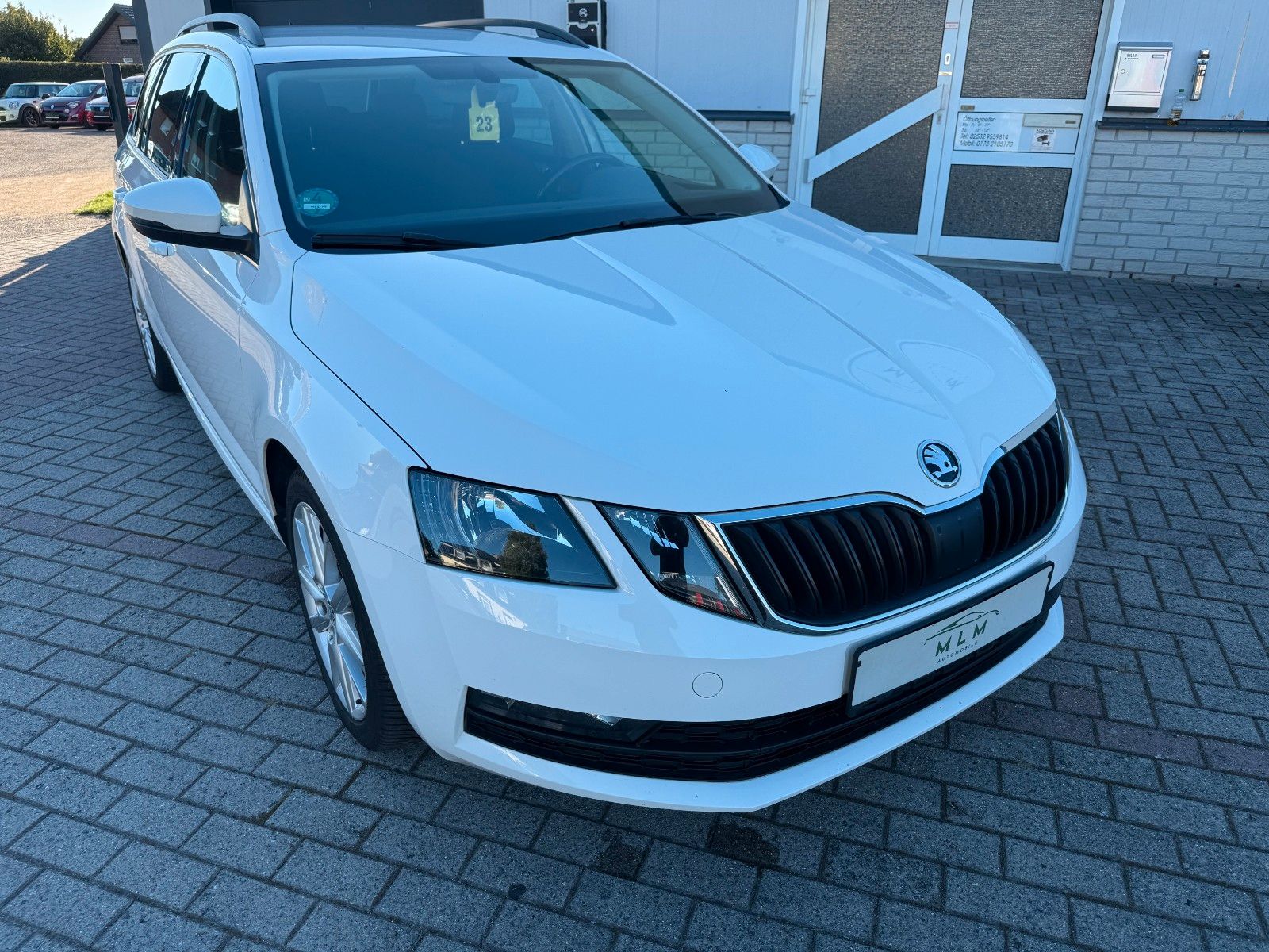 Skoda Octavia Combi Tour DSG Navi SHZ PDC Tempomt AHK