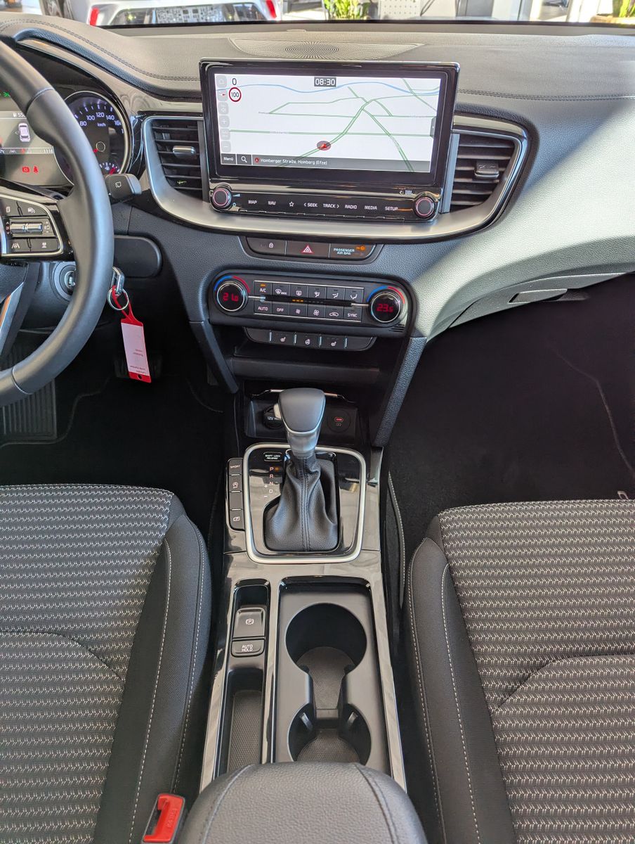 Fahrzeugabbildung Kia cee'd / Ceed 1.5 Spirit Limo JBL ACC Kamera 7J-G