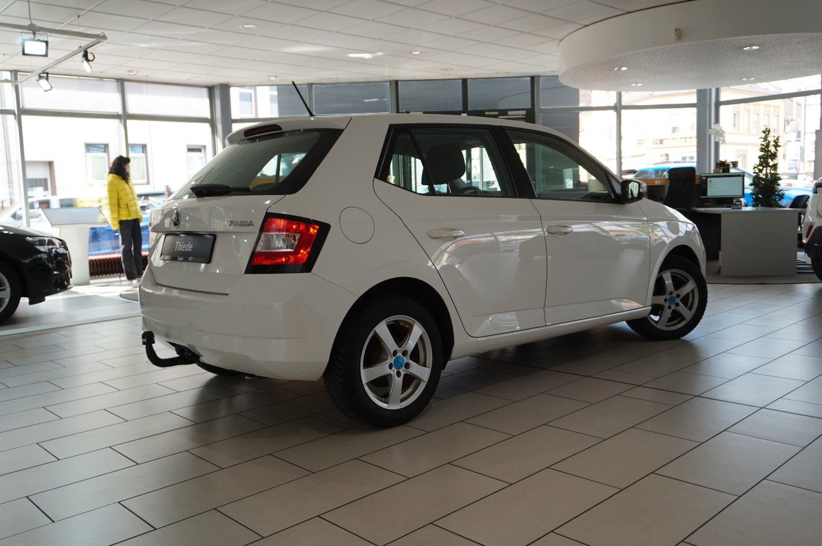 Fahrzeugabbildung SKODA Fabia LIM. 1.0 ACTIVE KLIMA/NEBEL/USB/AHK