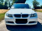 BMW 325i Touring Automatik | CarPlay | Soundsystem - BMW 325 aus 2008: 325i