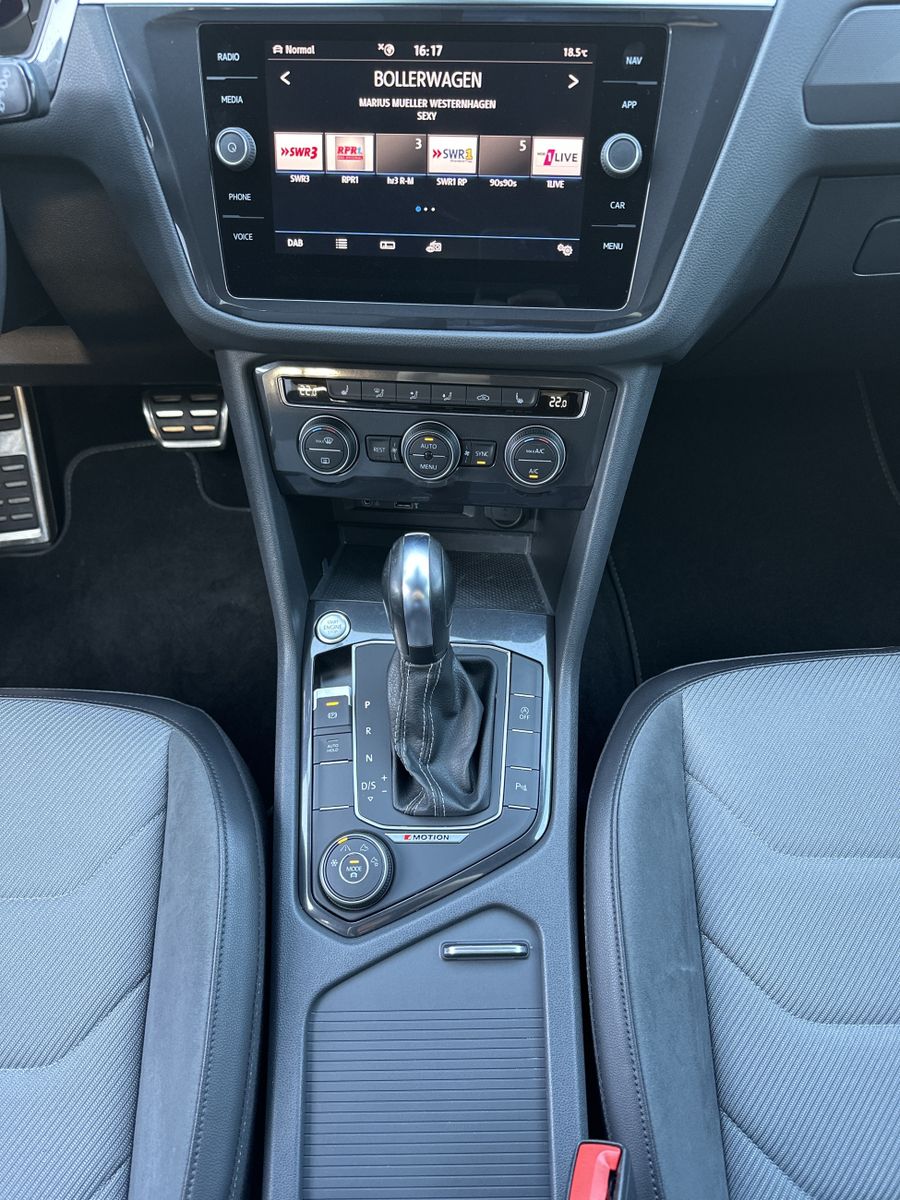 Fahrzeugabbildung Volkswagen Tiguan Allspace 2.0 TDI 4M R-Line Black NAV+LED