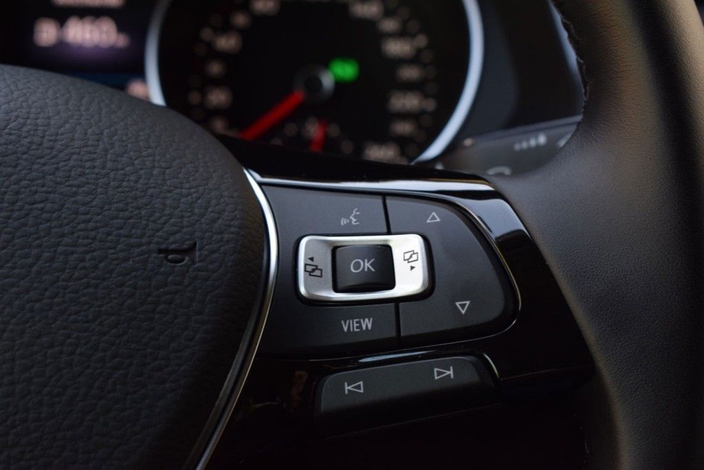 Fahrzeugabbildung Volkswagen Tiguan Allspace TDI 2.0 4M/DSG *Highline*7-Sitze