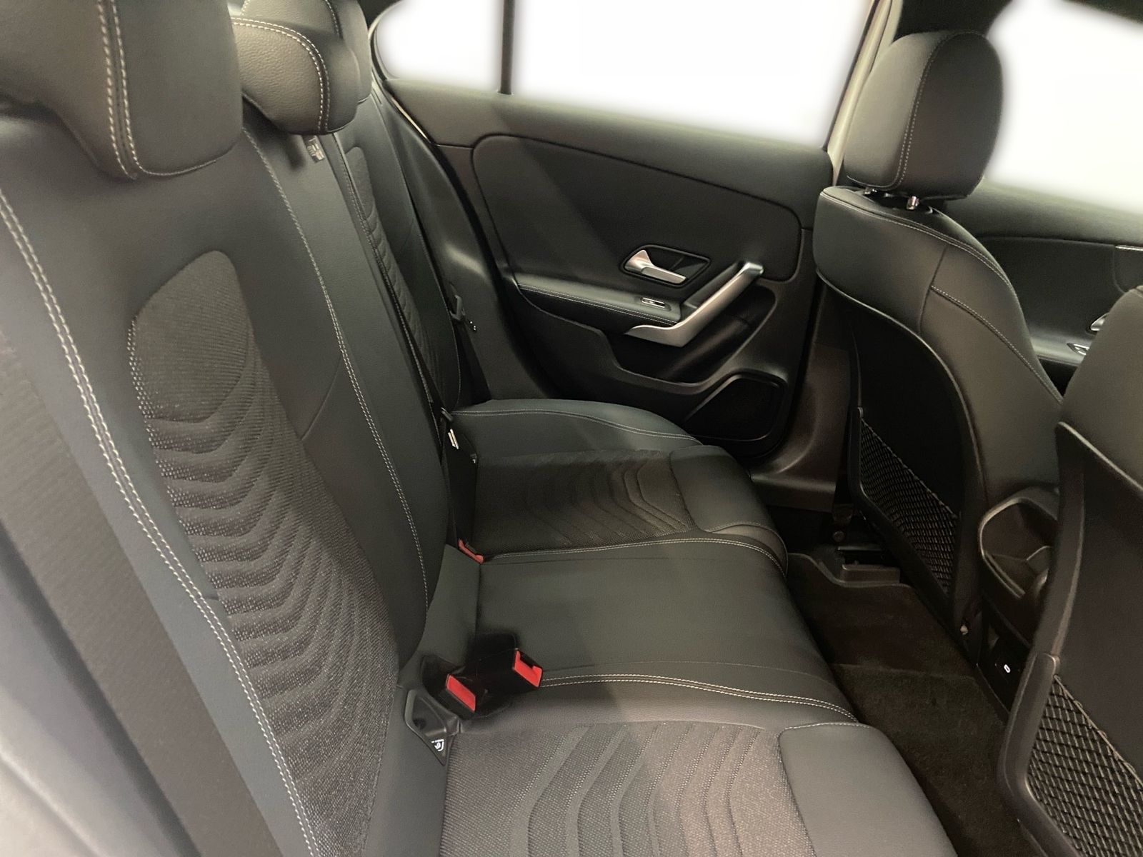 Mercedes-Benz A 180 PROGR DISTR AHK NAVI LED KAM L.-HEIZ foto 11