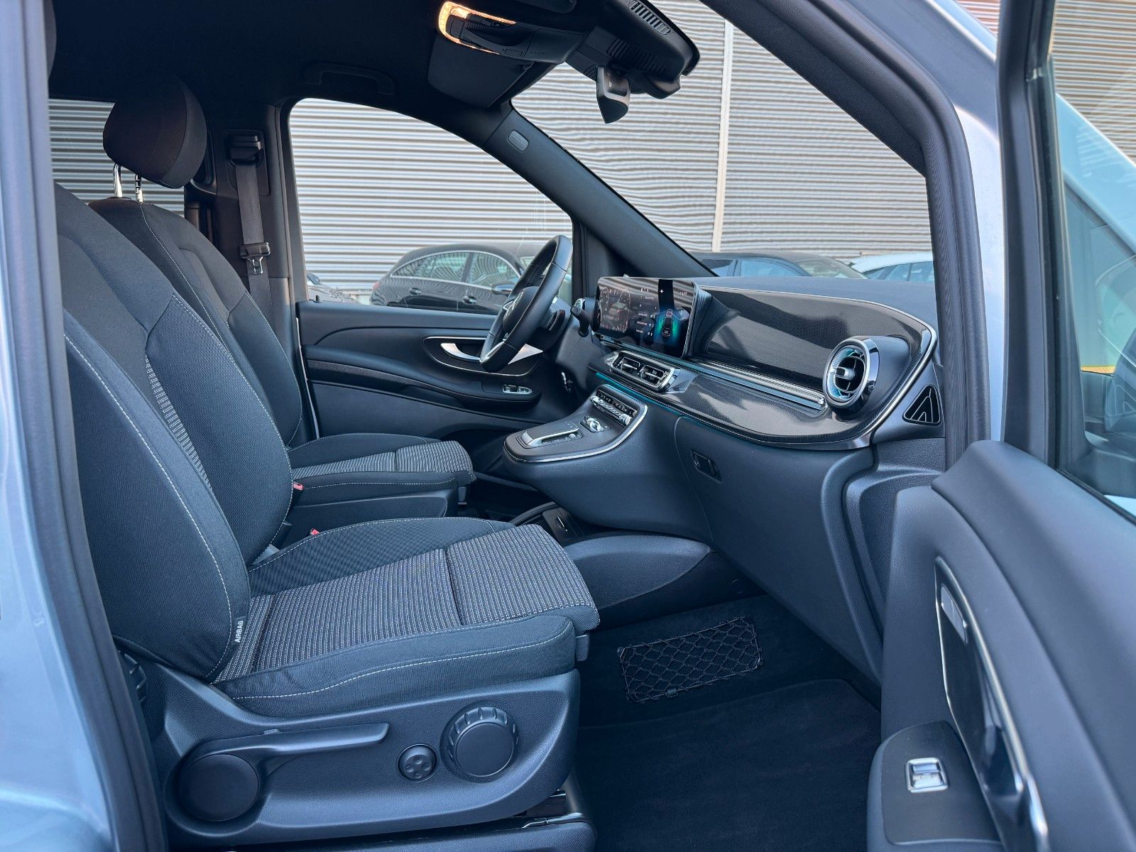 Fahrzeugabbildung Mercedes-Benz V 250 d STYLE DISTRONIC MULTIBEAM elektr Türen