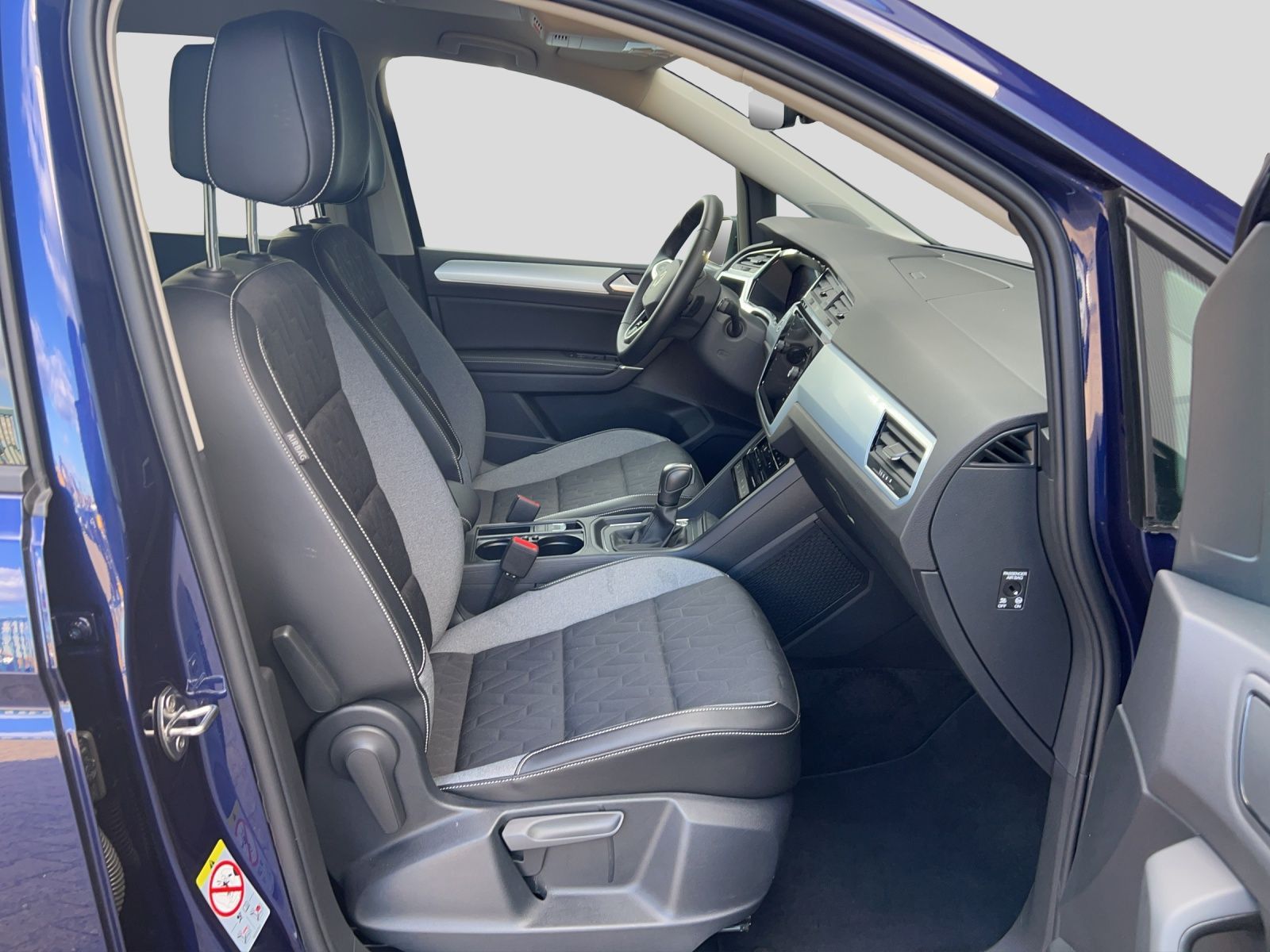 Volkswagen Touran 2.0 TDI DSG GOAL NAVI AHK SITZHZG LED foto 4