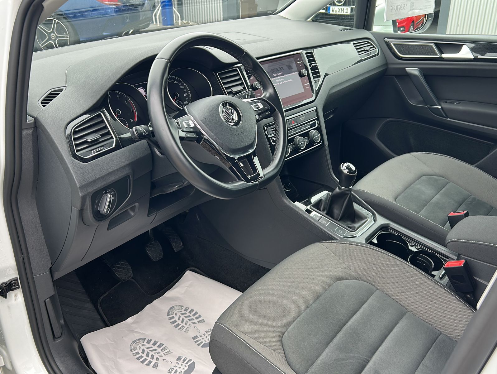 Fahrzeugabbildung Volkswagen Golf Sportsvan 1,5 TSI Highline