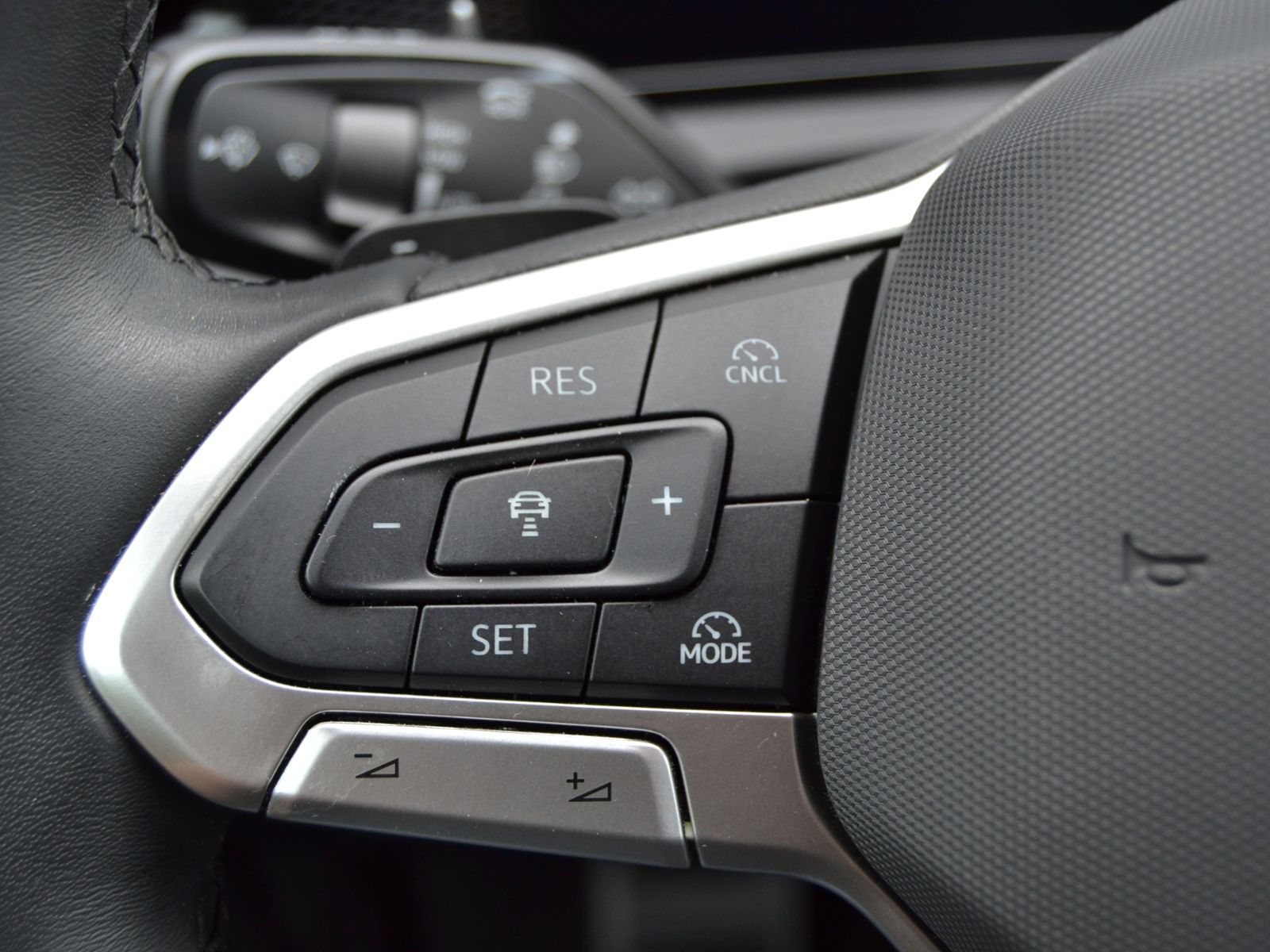 Tiguan 2.0 TDI DSG Goal PLUS-PAKET/AHK/HD-MATRIX