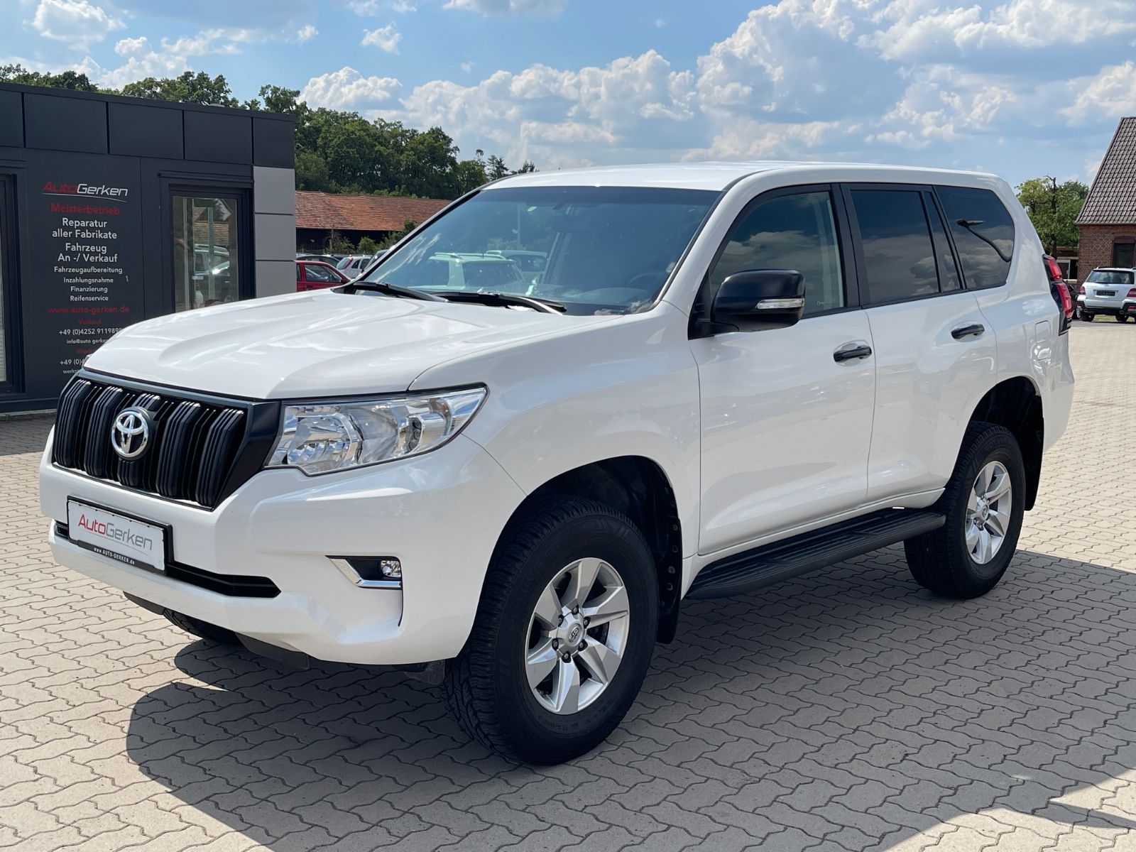 Toyota Land Cruiser 2.8 D-4D Comfort AHK 48.561 KM foto 2