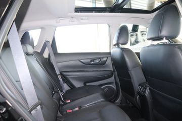 Fotografie 7 des Nissan X-Trail 1.6 dCi Xtronic Tekna