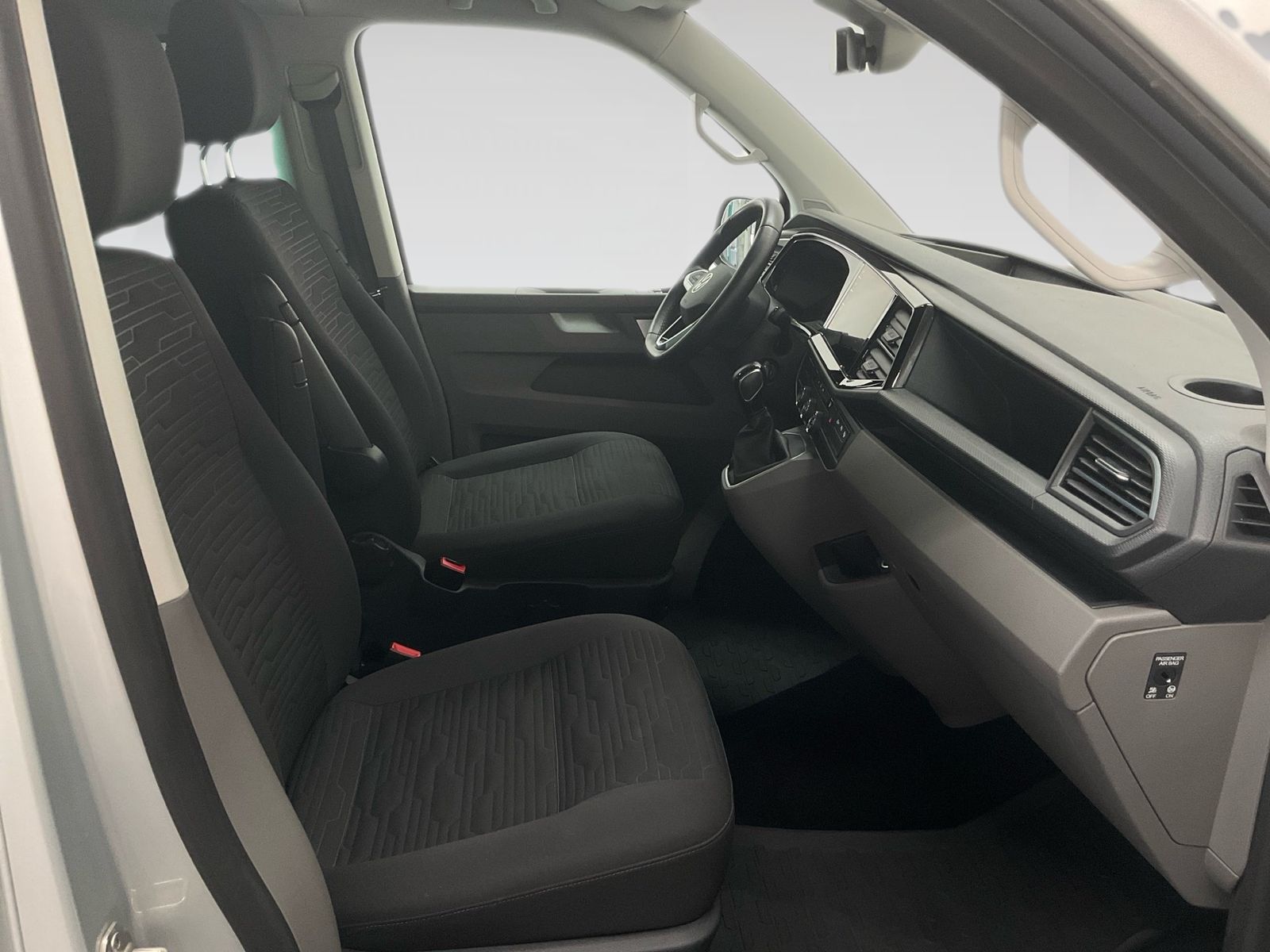 Volkswagen T6 Caravelle - Bild 9