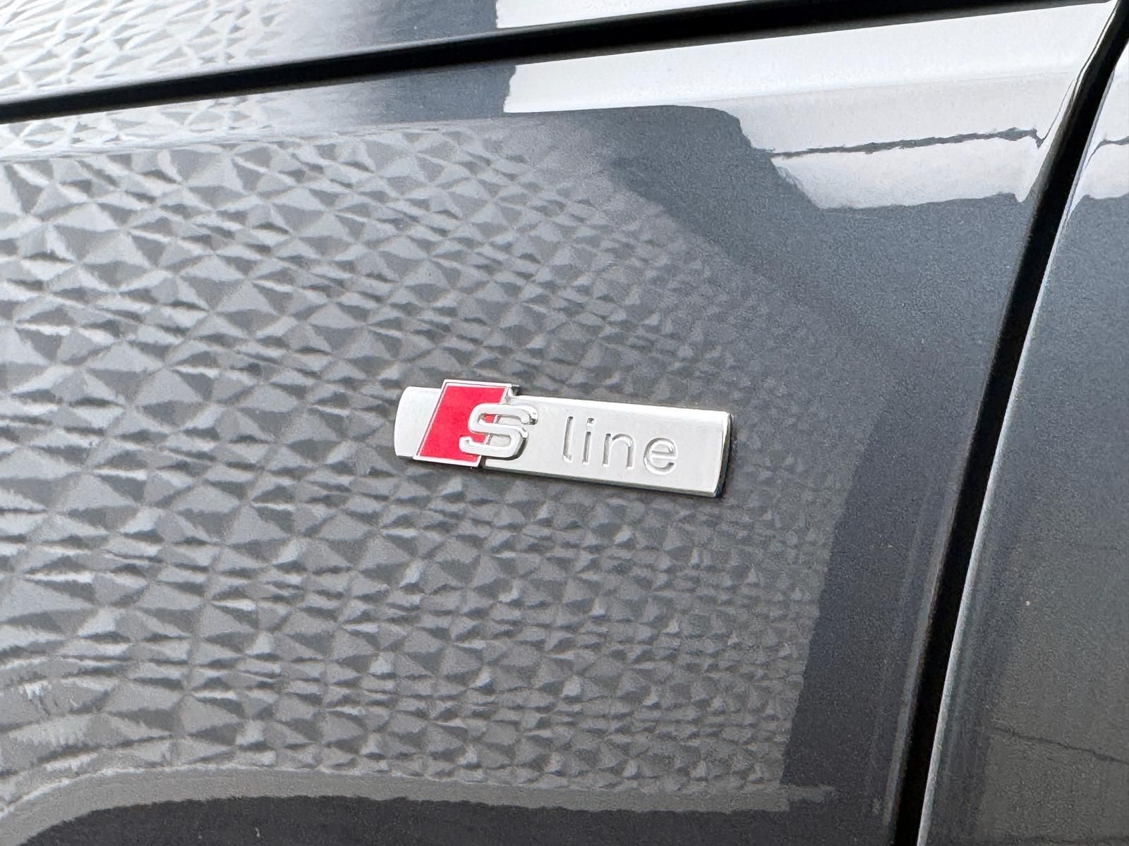 Fahrzeugabbildung Audi A4*40 TDI*S-LINE*PANO*MTRX*ACC*KEY*VIRTUAL*RCAM