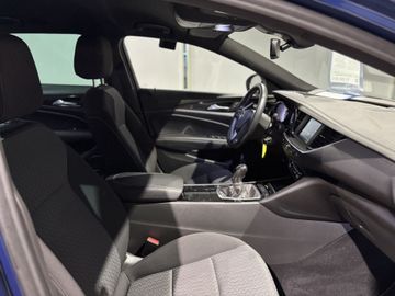 Fotografie des Opel Insignia Sports Tourer 1.5 DI Turbo Dynamic LED