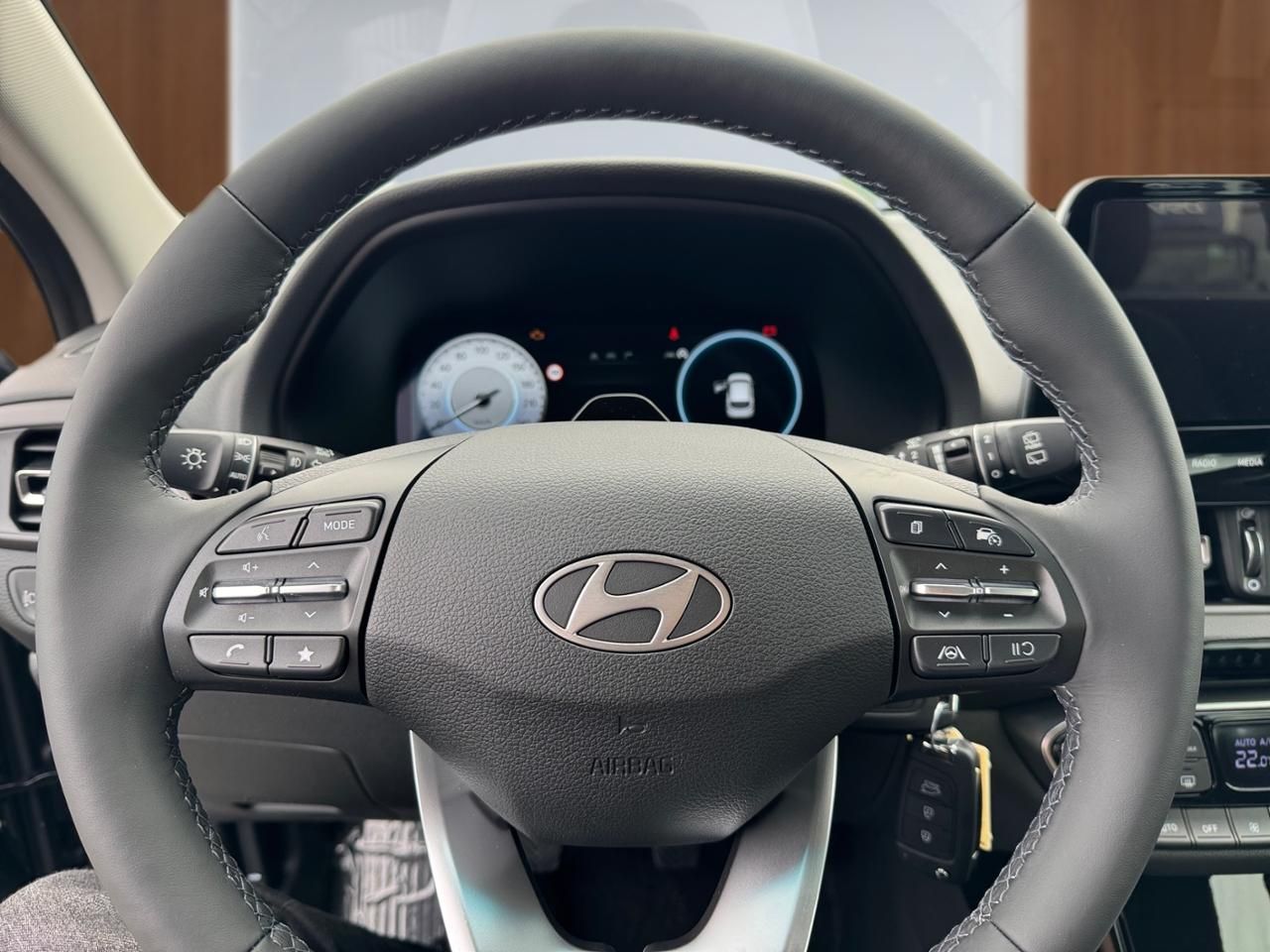 Fahrzeugabbildung Hyundai i30 ADVANTAGE *LED*NAVI*SHZ*LHZ*NAVI*USB*DAB+