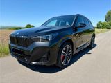 BMW iX1 xDrive30, M-Paket, Head-Up, Werksgarantie - BMW iX1 von privat