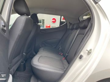 Hyundai i10 1.2 YES! Sitzheizung CarPlay Kamera PDC