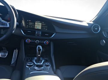 Alfa Romeo Giulia Quadrifoglio 2.9 V6 Bi-Turbo Kam.+KeyLess