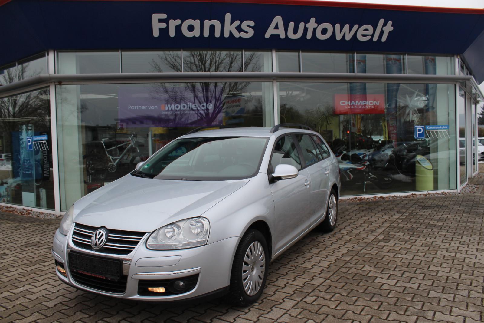Volkswagen Golf 2009 — rear view